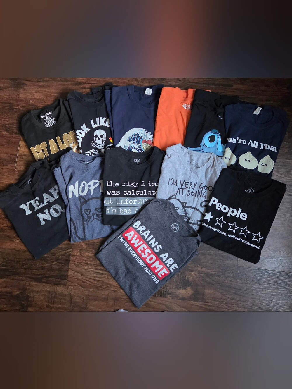 Men's Graphic Short Sleeve Tees: 12Ct